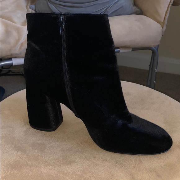Black Suede Heeled Boots - Picture 3 of 3